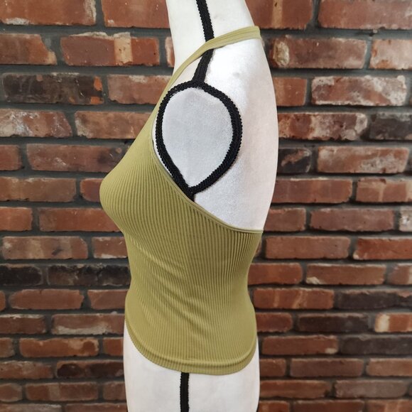 Out From Under Jackie Ribbed Seamless Cropped Halter Top in Green Women's S - Picture 4 of 7